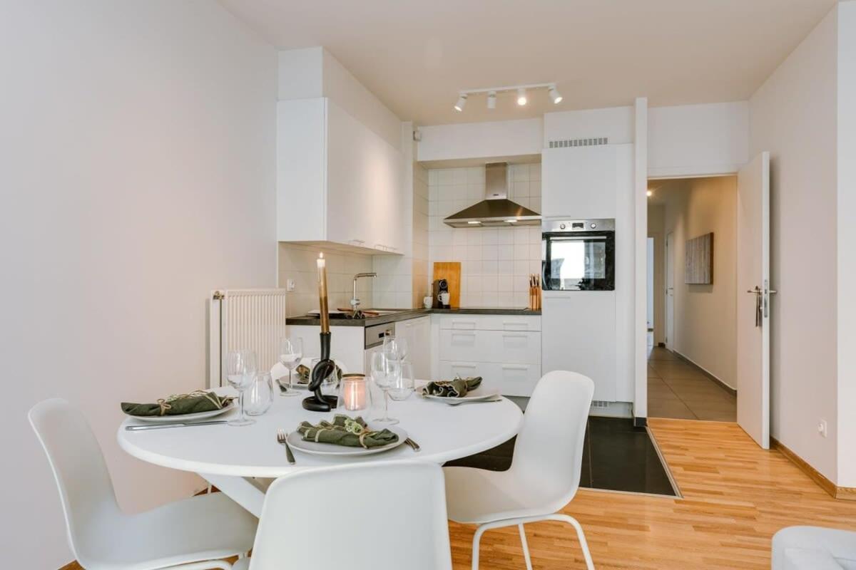 Stylish Apartment With Terrace And Balcony Antwerpen Bagian luar foto
