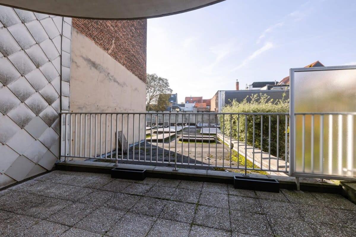 Stylish Apartment With Terrace And Balcony Antwerpen Bagian luar foto